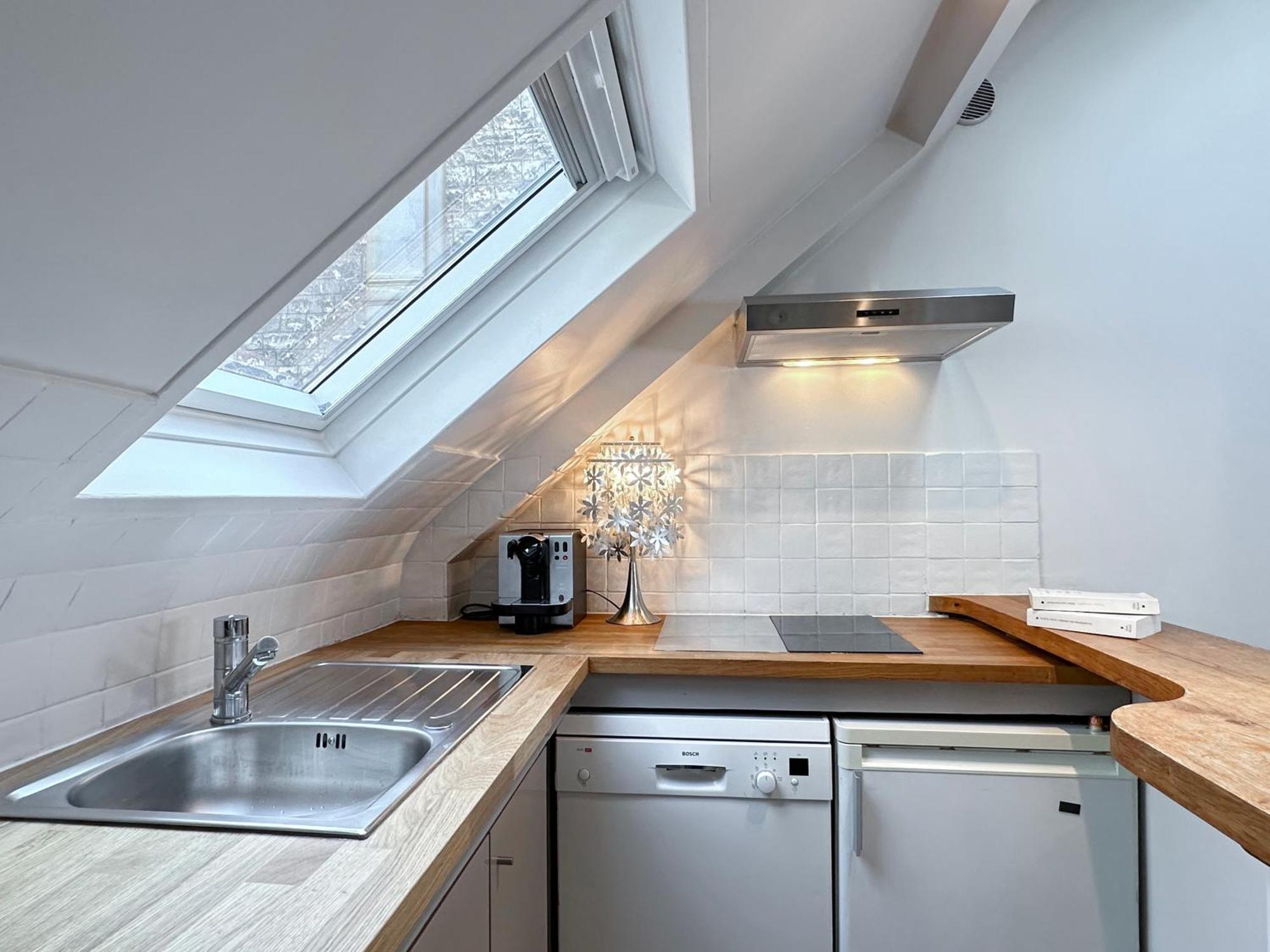 Unique & Beautiful Duplex In Saint-germain Appartement Parijs